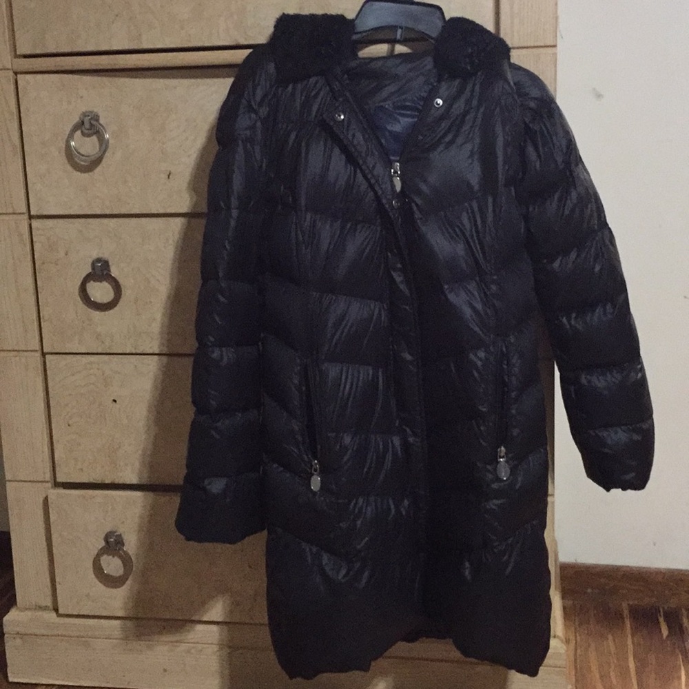 Tahari black and blue puffer